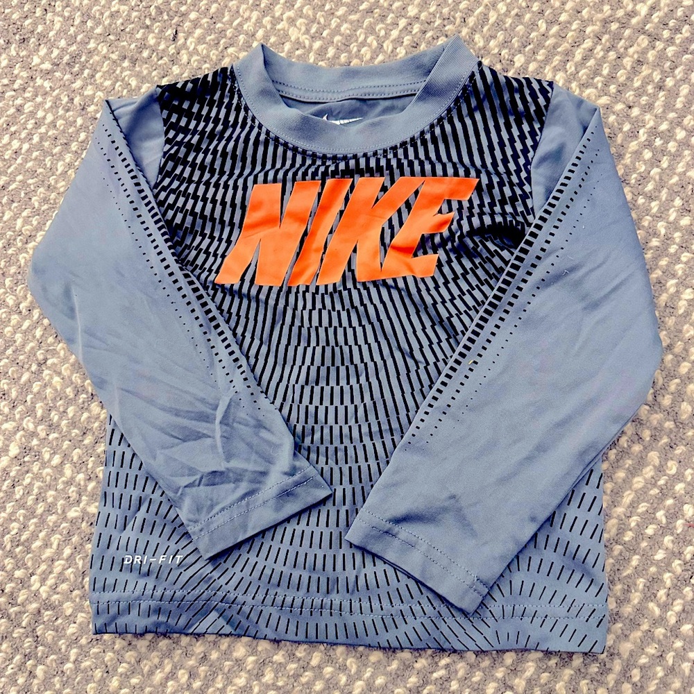 Nike Little Boys Long Sleeve Dri-Fit  Athletic Cut T-Shirt Size 4